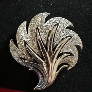 Trifari vintage Silver Leaf Brooch